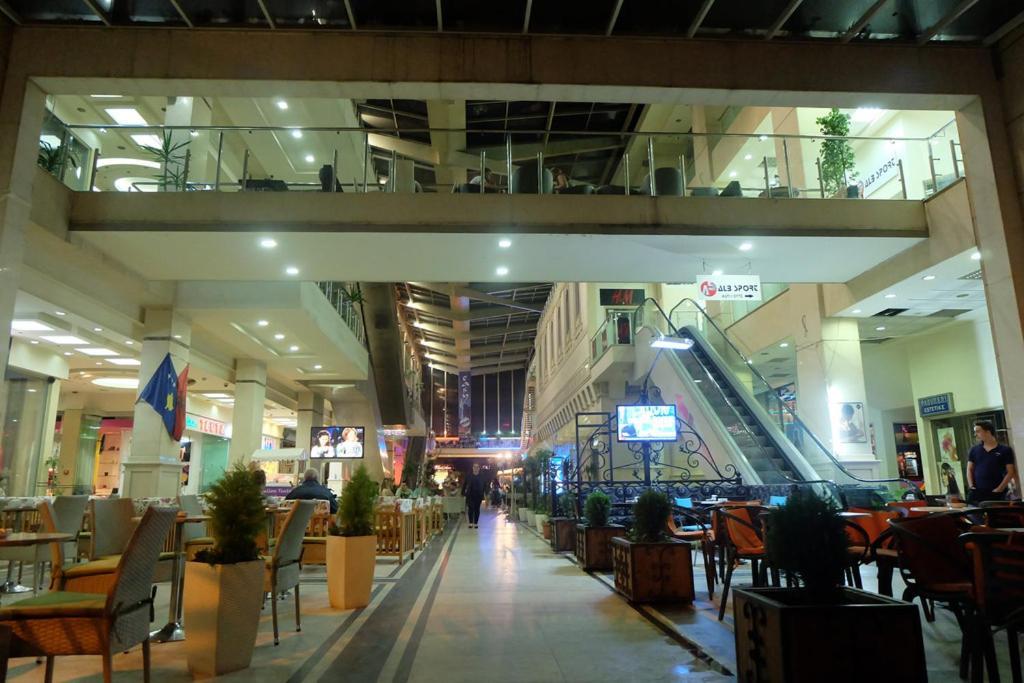 Intercontinental Apartments Tirana City Center Buitenkant foto